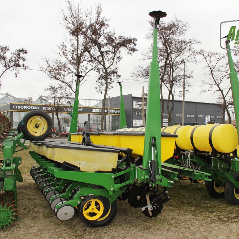 Продаж сівалки Джон Дір 7200